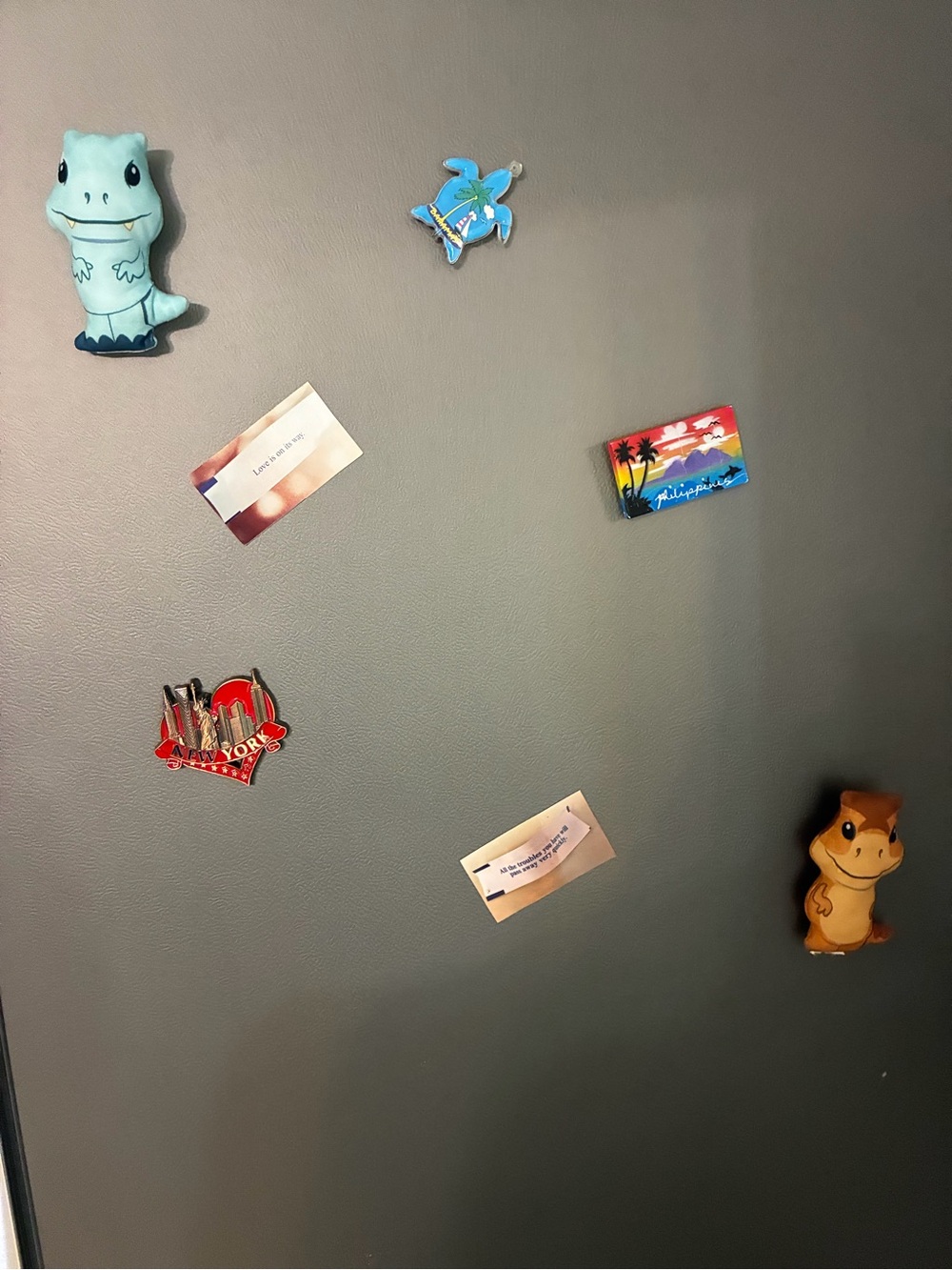Lot of 7 small refrigerator decorative magnets